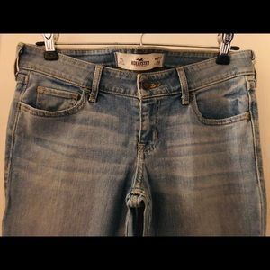 Hollister light wash denim jeans- like new